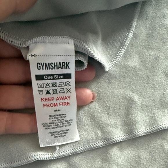 Gymshark Grey Gym Towels SET OF 2 - Picture 3 of 3